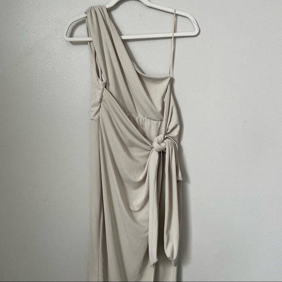 ASOS (4) One Shoulder Light Gray Dress with Tie Wrap - Picture 7 of 9